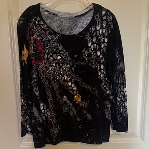 Artisan Women's Black and Red Long Sleeve Tee